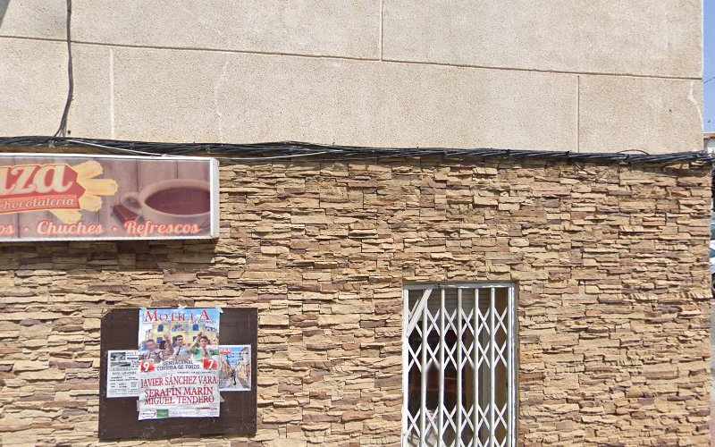 Fotografia tomada fuera de Churrería LaPlaza - Churrería en Minglanilla, Cuenca