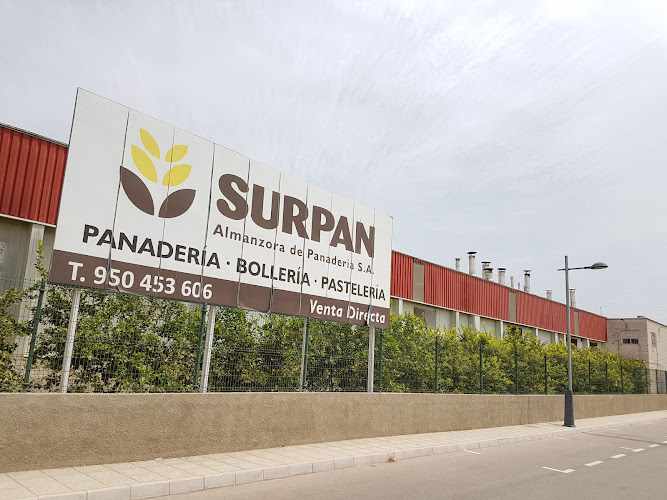 Fotografia tomada fuera de SURPAN artesanos del pan - Panadería en Aljariz, Almería