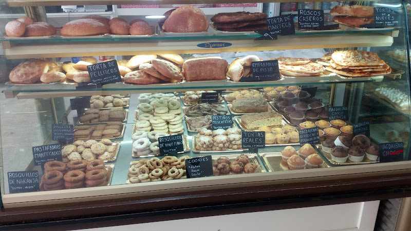Fotografia tomada fuera de Horno de Martín - Panadería en Vera, Almería