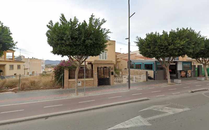 Fotografia tomada fuera de Anlu cafetería pasteleria - Pastelería en Vera, Almería