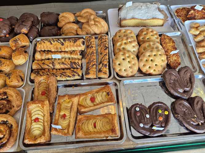 Fotografia tomada fuera de Oasis café - cafeterías en Las Marinas, Almería