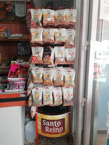 Fotografia tomada fuera de SUPERMARKET - Supermercado en Vista de los Ángeles-Rumina, Almería