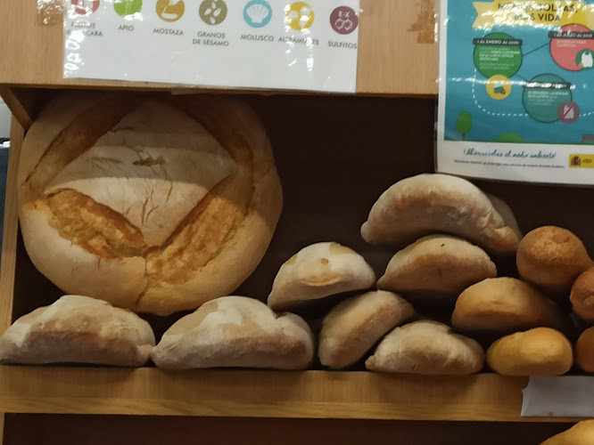 Fotografia tomada fuera de Supermercado Morales Cosmetibles Fruteria - Supermercado en Garrucha, Almería