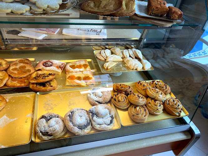 Fotografia tomada fuera de Panaderia Payeras - Panadería en Pollença, Baleares