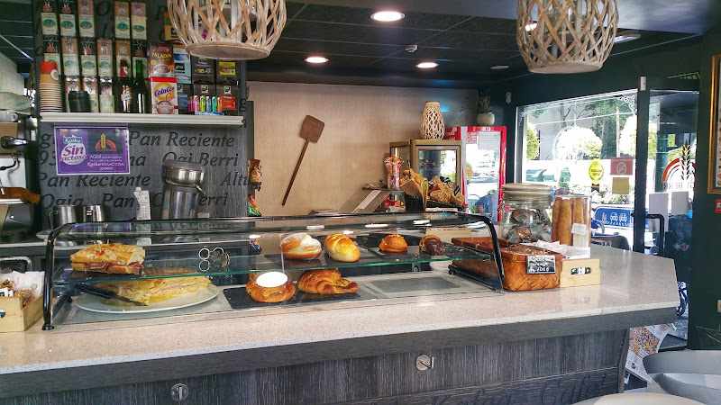 Fotografia tomada fuera de Ogi Berri Zaragoza - Panadería en Pamplona, Navarra
