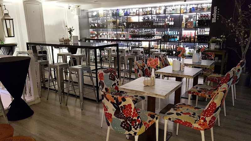 Fotografia tomada fuera de Café Bar La Galería - bares en Palencia, Palencia