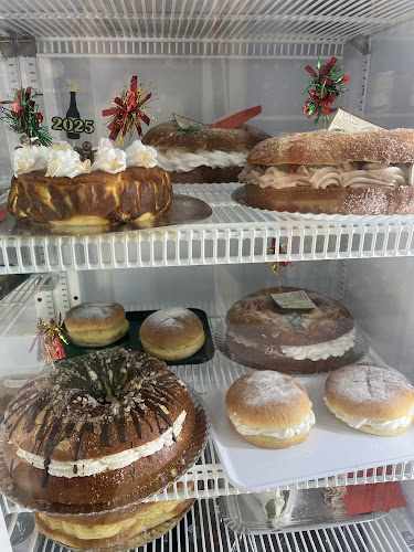 Fotografia tomada fuera de Mas que Pan Sergio - Panadería en Alovera, Guadalajara
