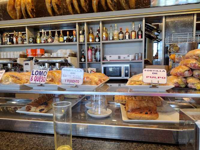 Fotografia tomada fuera de Área de Servicio Oiartzun - restaurantes en Oiartzun, Guipúzcoa