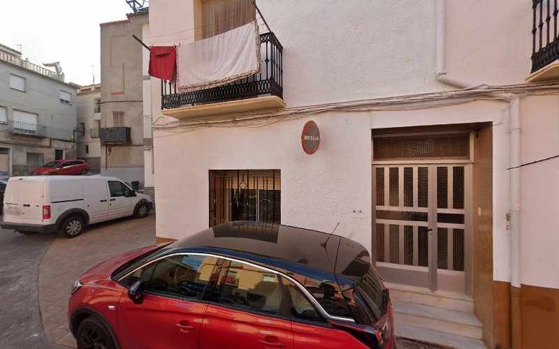 Fotografia tomada fuera de Hermanos Linares Panadería Bollería - Forn de pa en Tales, Castellón