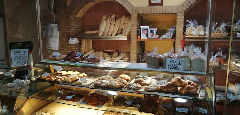 Fotografia tomada fuera de Horno San Joaquín - Forn de pa en Serra, Valencia