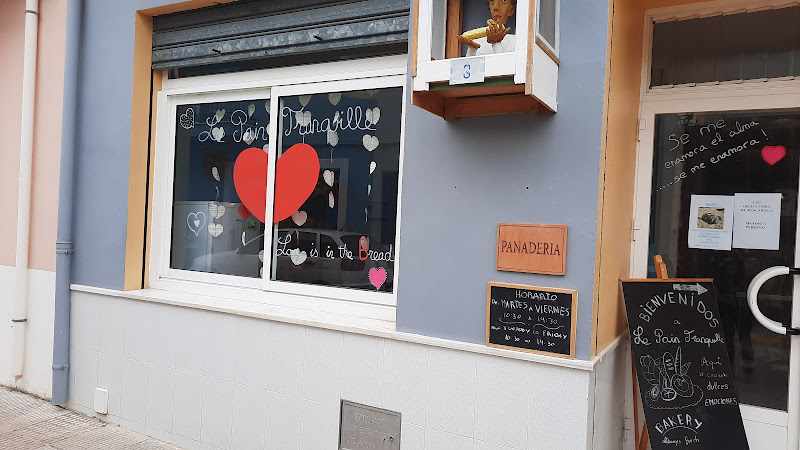 Fotografia tomada fuera de Le Pain Tranquille - Panadería en Orba, Alicante