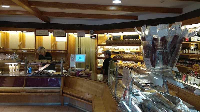 Fotografia tomada fuera de Forn de Pa L'Era - Panadería en Rupit, Barcelona