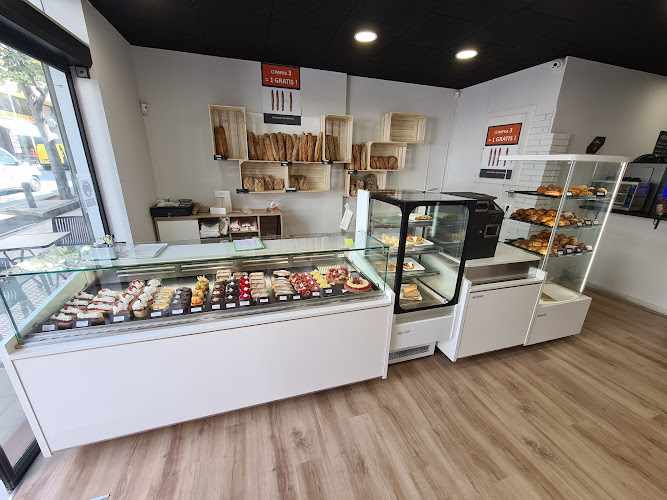 Fotografia tomada fuera de Maison Baux - Boulangerie en Roses, Girona