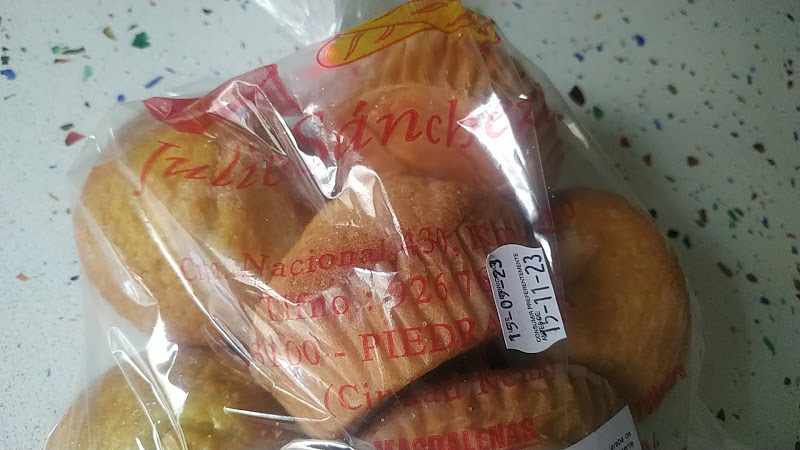 Fotografia tomada fuera de Panadería Julio Sánchez - Panadería en Piedrabuena, Ciudad Real