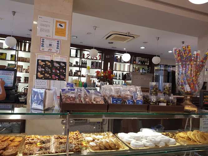 Fotografia tomada fuera de Confitería Daver - Pastelería en Ronda, Málaga