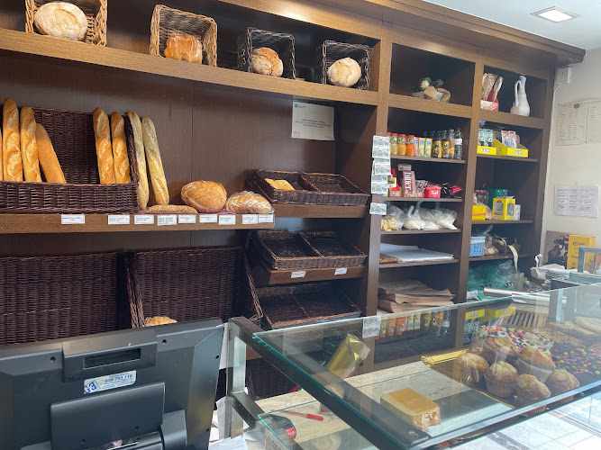 Fotografia tomada fuera de El Racó de L’Artesà - Panadería en Caldes de Montbui, Barcelona