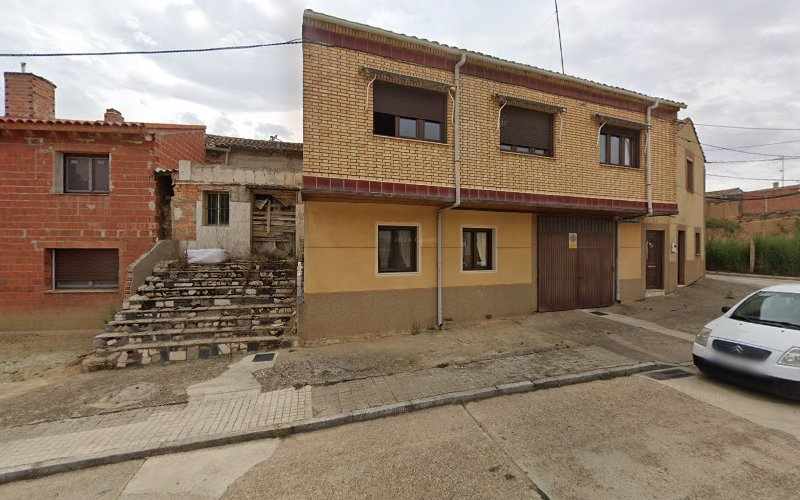 Fotografia tomada fuera de Aguardientes DONCEL - Store en Becerril de Campos, Palencia