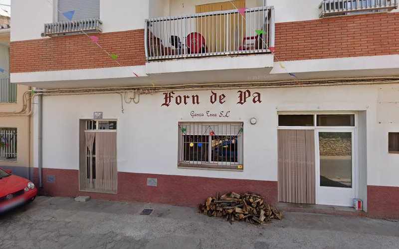 Fotografia tomada fuera de Panadería Pastelería García Tena - Forn de pa en Atzeneta del Maestrat, Castellón