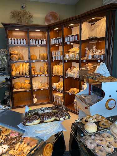 Fotografia tomada fuera de Panadería El Colmenero de Alhaurín - Panadería en Alhaurín el Grande, Málaga