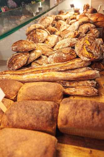 Fotografia tomada fuera de Fer.Ment - Panadería en Vilanova i la Geltrú, Barcelona