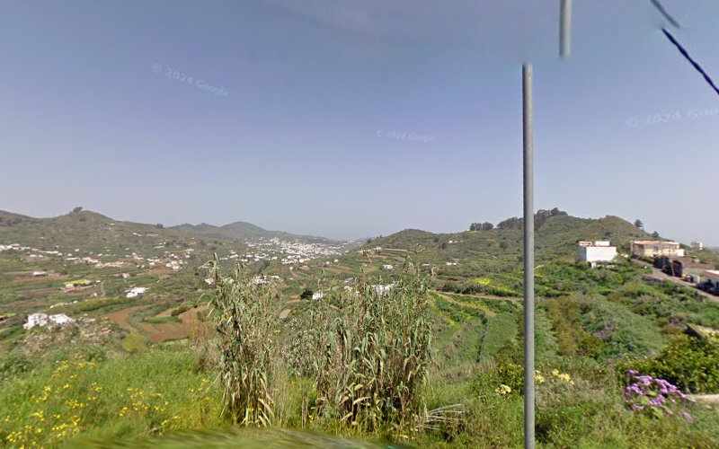 Fotografia tomada fuera de Pastelería Lorencris - Pastelería en Vega de San Mateo, Las Palmas