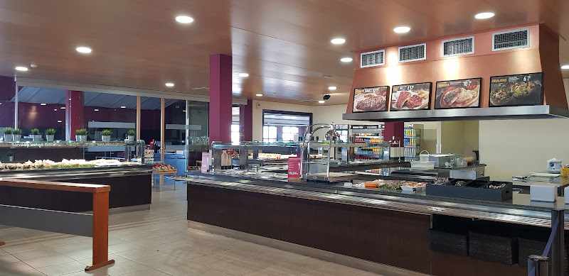 Fotografia tomada fuera de Área de Servicio de Monreal del Campo - restaurantes en Monreal del Campo, Teruel