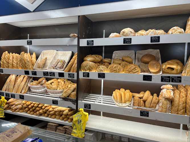 Fotografia tomada fuera de Pastelería Migas - Pastelería en Torrejón de Ardoz, Madrid