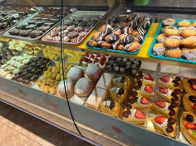 Fotografia tomada fuera de Pasteleria Londres - Pastelería en Torrejón de Ardoz, Madrid