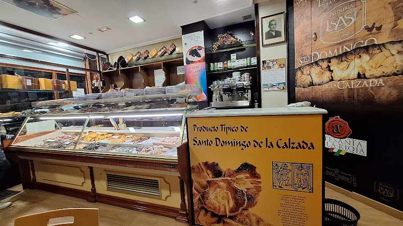 Fotografia tomada fuera de El Buen Gusto - Tienda de alimentación en Santo Domingo de la Calzada, La Rioja
