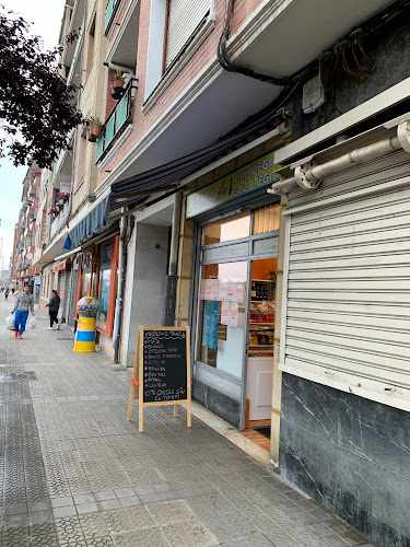 Fotografia tomada fuera de Lamia Okindegia - Panadería en Leioa, Vizcaya