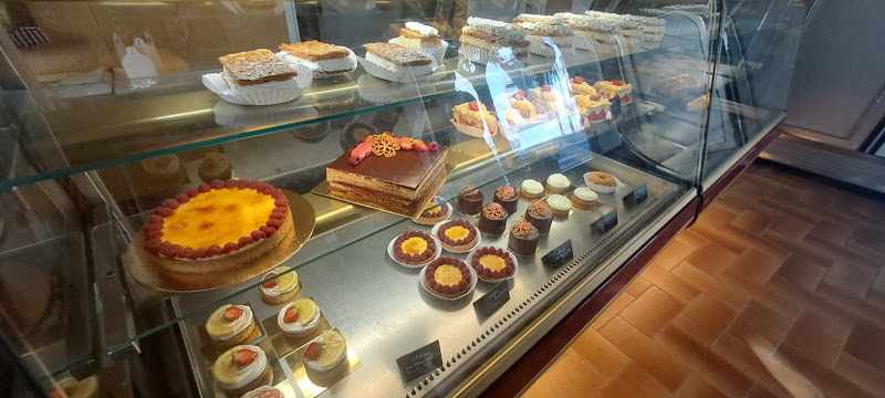 Fotografia tomada fuera de Els Artesans Pastissos i Pans - Pastelería francesa en La Seu d'Urgell, Lérida