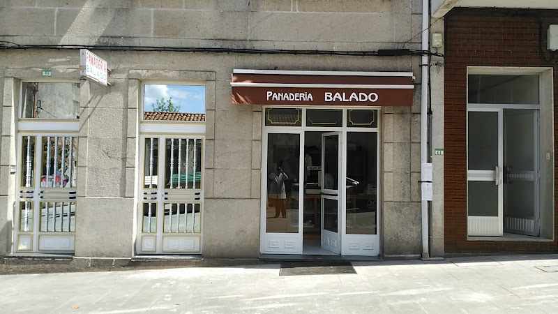 Fotografia tomada fuera de Panadería Balado - Panadaría en Lalín, Pontevedra