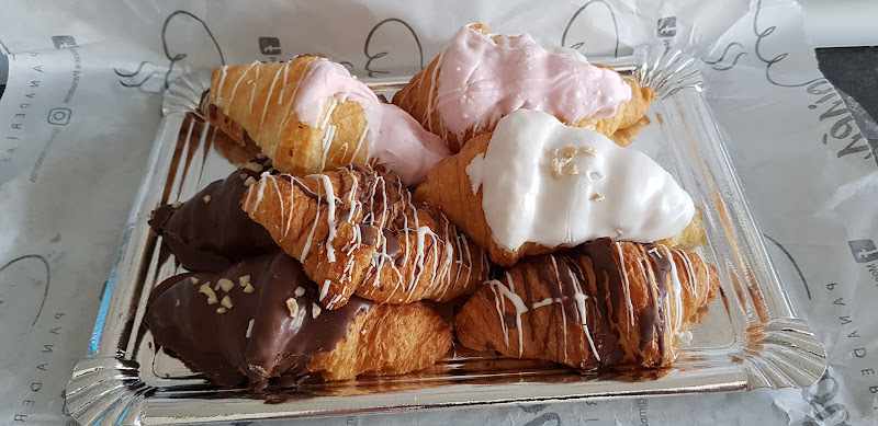 Fotografia tomada fuera de Panadería pastelería Moisés - Panadería en Granada, Granada