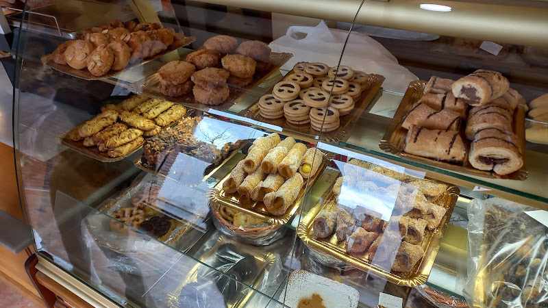 Fotografia tomada fuera de Panadería y Bollería Horno de Gabriel S.L. - Panadería en Alfacar, Granada