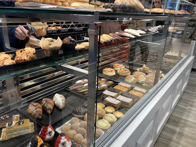 Fotografia tomada fuera de Obrador Asuaberri S.L. - Panadería en Getxo, Vizcaya