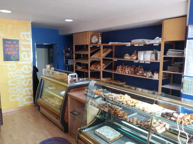 Fotografia tomada fuera de Panadería Artajona - Panadería en Fuentes de Ebro, Zaragoza