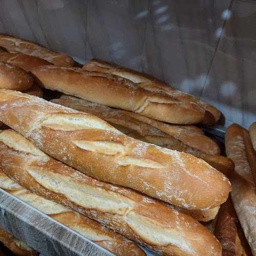 Fotografia tomada fuera de Horno Pastelería Meneos - Pastelería en Siete Aguas, Valencia