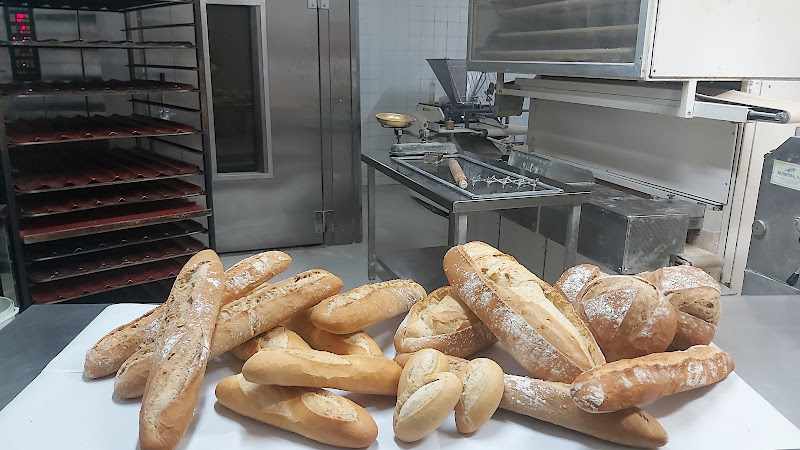 Fotografia tomada fuera de PANADERÍA BALLOTA - Panadería en Ballota, Asturias