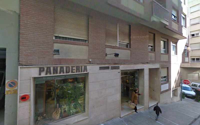 Fotografia tomada fuera de Panadería Alejandro Francisco Cremades Pastor - Panadería en Jijona, Alicante