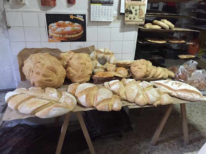 Fotografia tomada fuera de Panaderia Rozua - Panadería en Chauchina, Granada