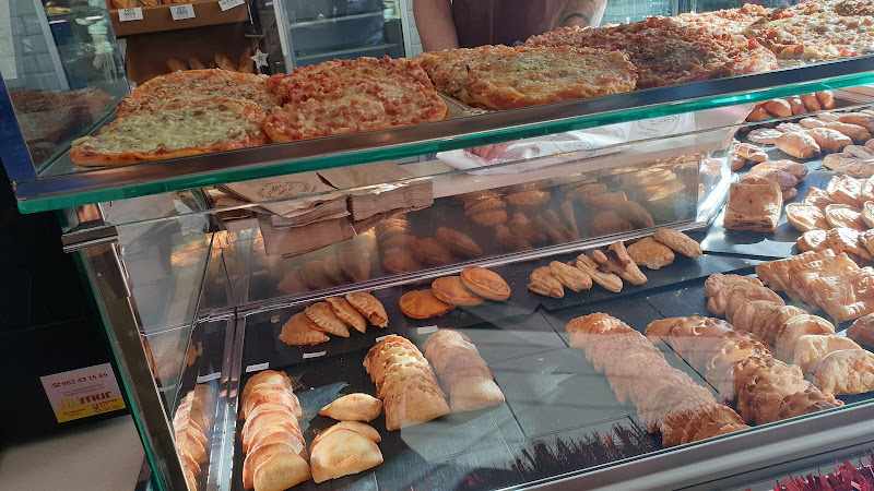 Fotografia tomada fuera de Pedregal 24h Paseo - Panadería - Cafetería - Confitería - cafeterías en Cartagena, Murcia