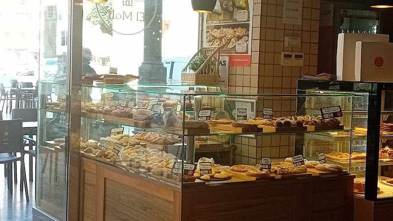 Fotografia tomada fuera de El Molí Pan y Café - Cartagena - cafeterías en Cartagena, Murcia