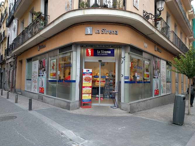 Fotografia tomada fuera de La Sirena - Tienda de congelados en Madrid, Madrid