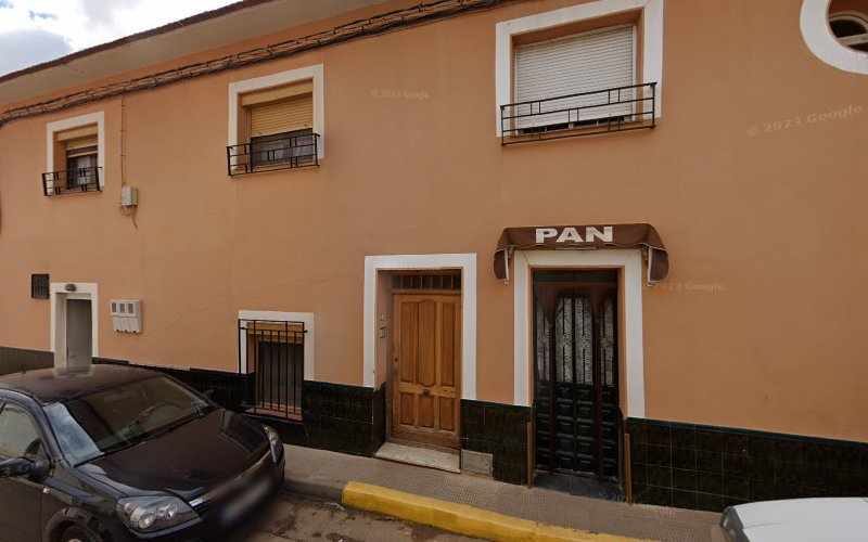 Fotografia tomada fuera de Horno De Pan Carrizosa - Panadería en Carrizosa, Ciudad Real