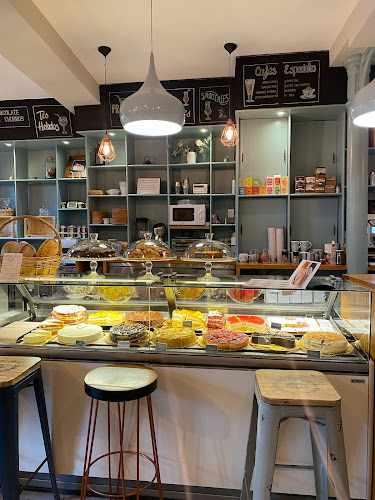 Fotografia tomada fuera de Jatera berria - cafeterías en Bilbao, Vizcaya