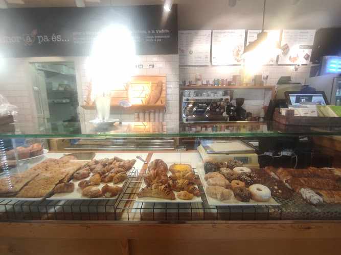 Fotografia tomada fuera de Santagloria Coffee & Bakery - cafeterías en Vilassar de Mar, Barcelona
