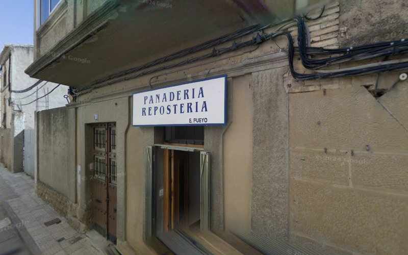 Fotografia tomada fuera de Panadería Eleuterio Pueyo Cortés - Panadería en Sádaba, Zaragoza