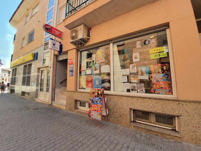 Fotografia tomada fuera de Panadería Pastelería Rocío - Pastelería en Baltanás, Palencia