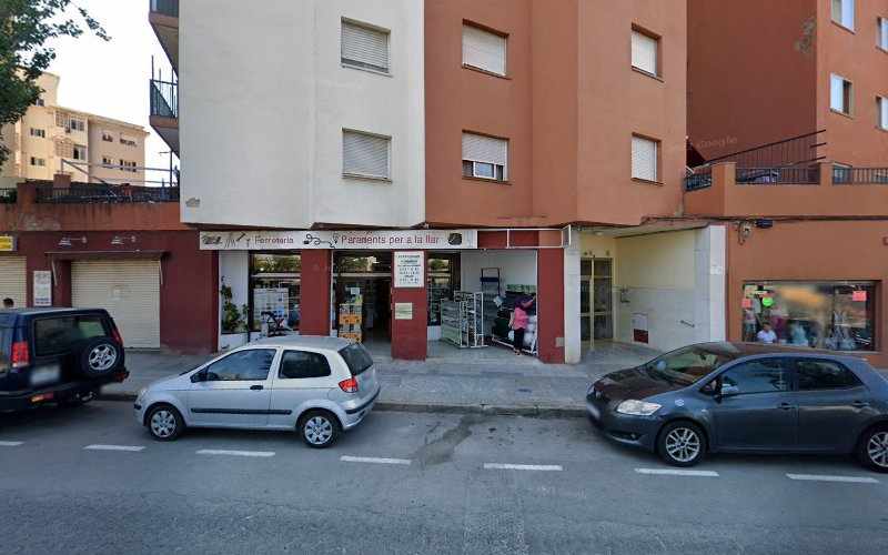 Fotografia tomada fuera de Forn Vell Anglés - Panadería en Reus, Tarragona