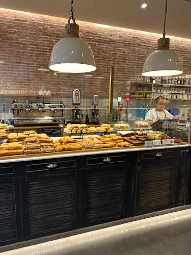 Fotografia tomada fuera de Cafeteria Roslena - cafeterías en Reus, Tarragona